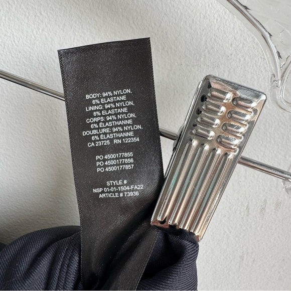 Aritzia Babaton Contour Black Square Neck Long Sleeve Bodysuit Sz M - Picture 13 of 13